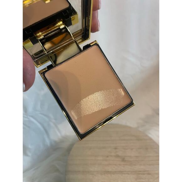 NEW Elizabeth Arden Flawless Finish Foundation Shade Ecru - Picture 6 of 6